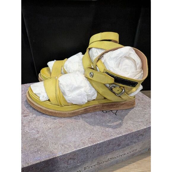 A.S.98 Lobos in Yellow! - Picture 7 of 9